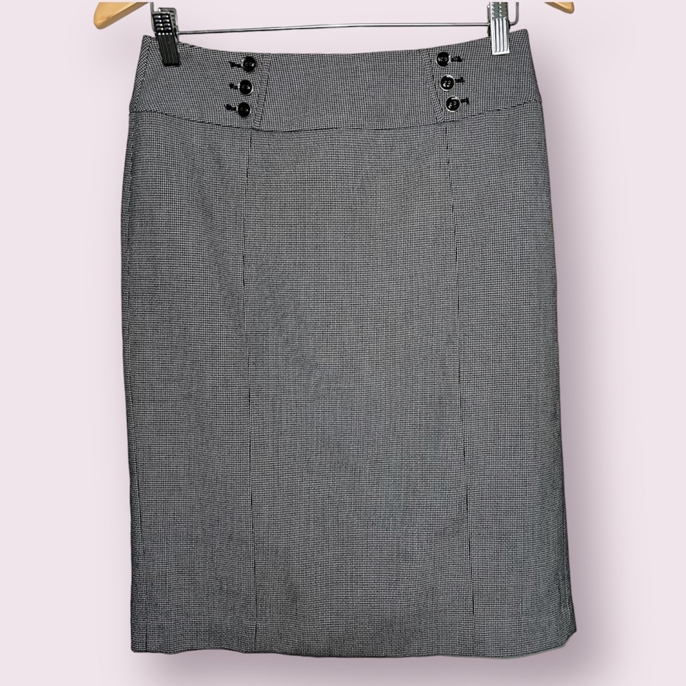 Size 4 White House Black Market Midi Pencil Skirt